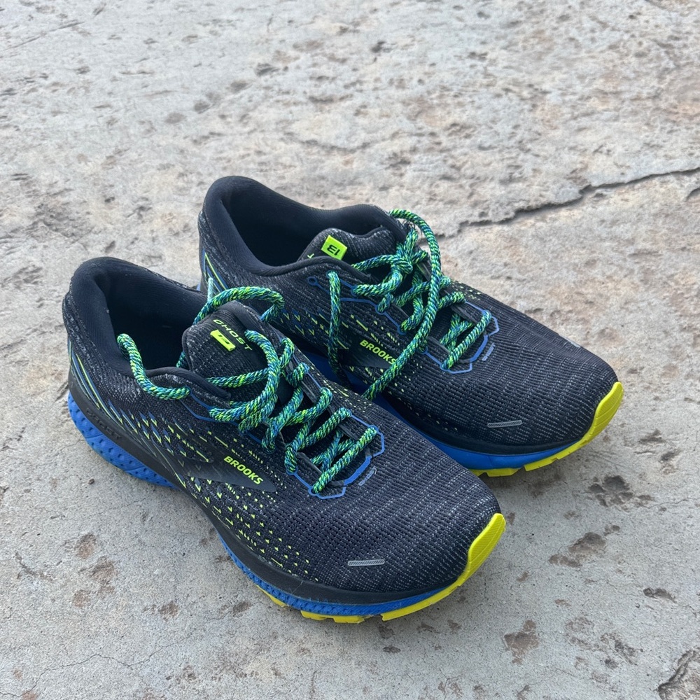 Brooks Men's Athletic Shoes - Black /royal blue and Neon Green. 8.5